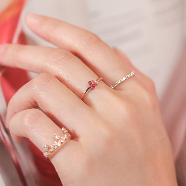 Pavé half eternity diamond ring